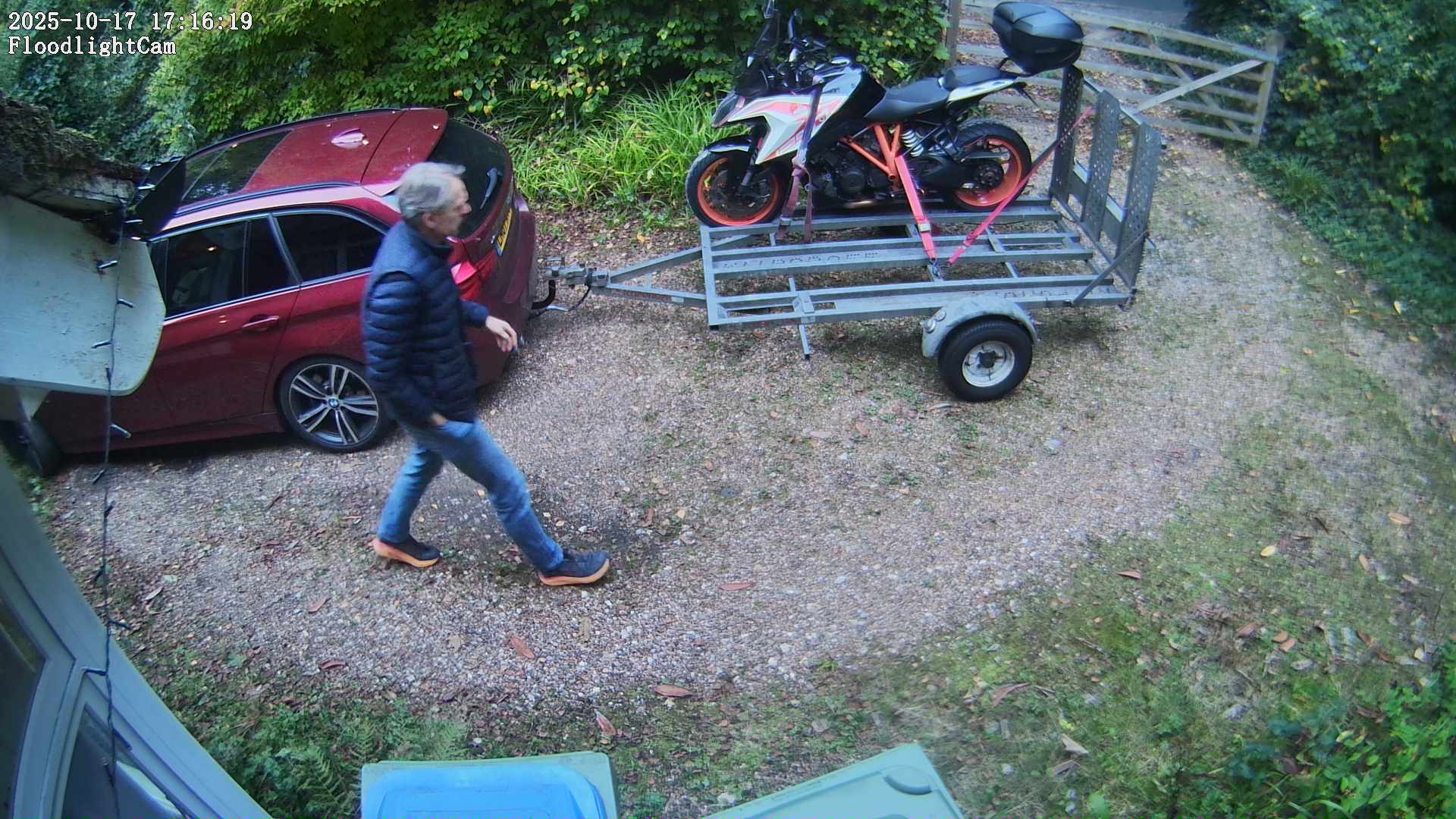 DaddyCam image:1903 DaddyCam image:1903